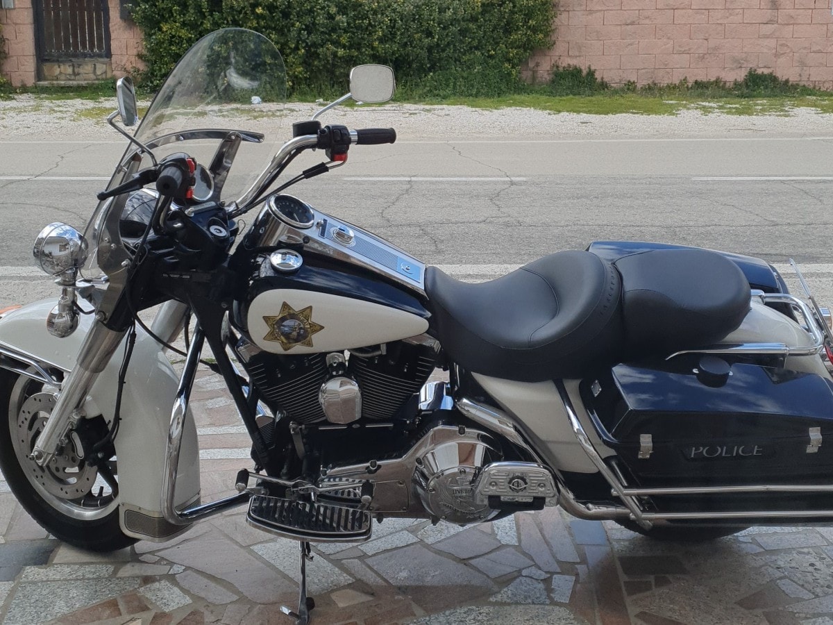 Le stranezze di Dueruote Annunci: una Harley-Davidson Road King della Polizia americana